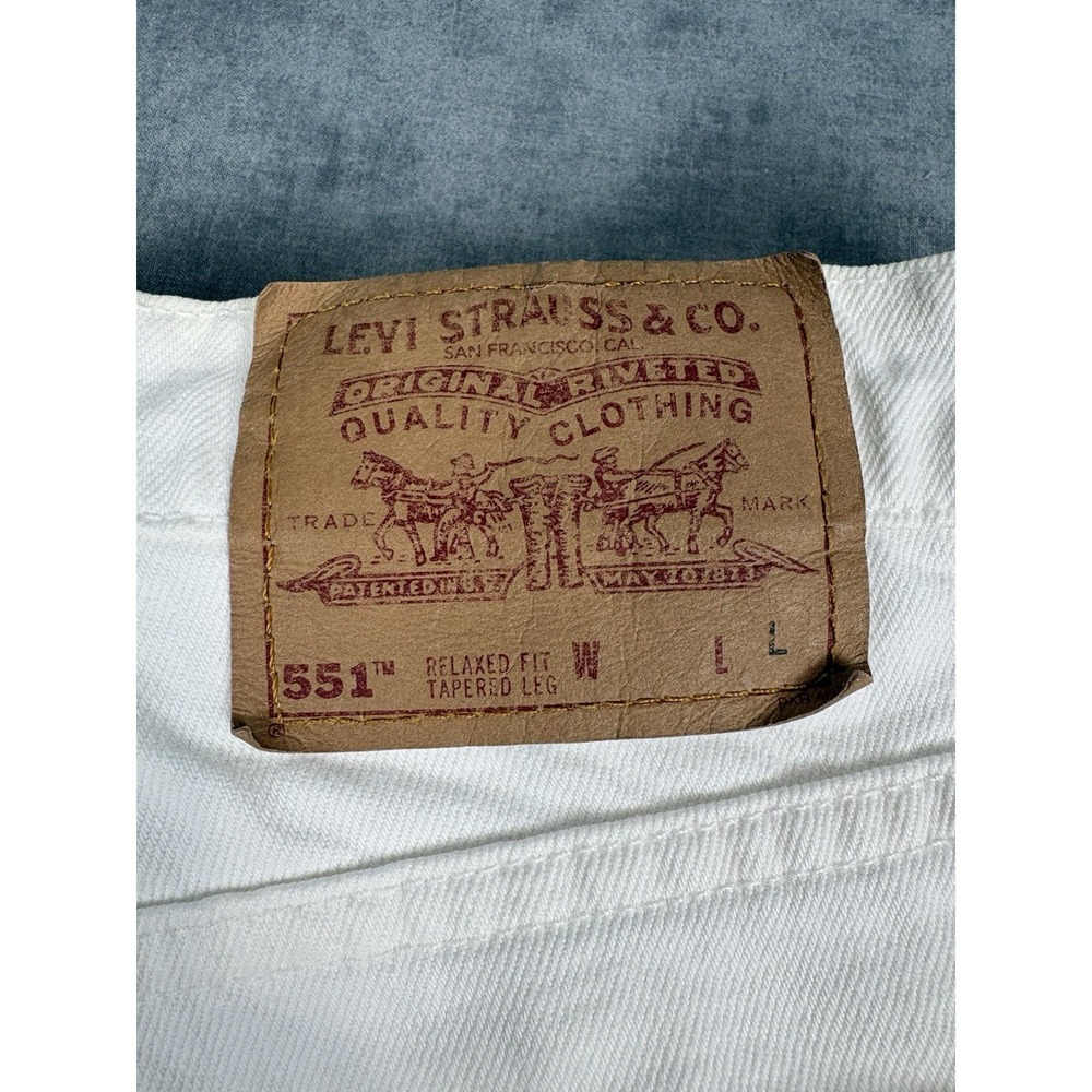 Vintage 90s Levis 551 Womens 16 Long White Jeans USA Relaxed Tapered Distressed - Picture 2 of 16
